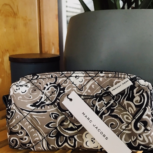 Marc Jacobs Nylon Quilted Pouch - Picture 2 of 3